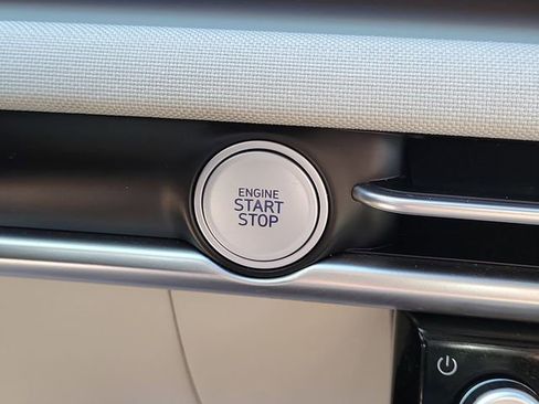 Used 2025 Hyundai Tucson Limited FWD image 23