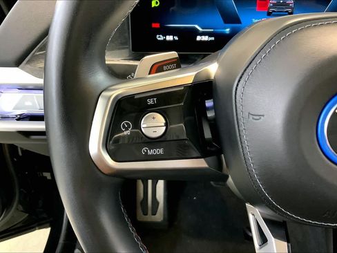 Used 2024 BMW i7 M70 AWD/4WD image 23