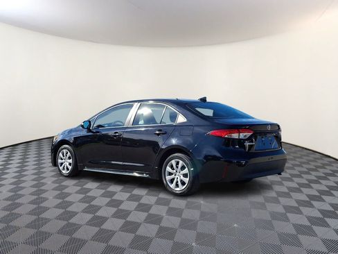 Used 2023 Toyota Corolla LE FWD image 7