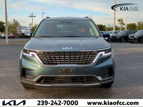 Certified 2023 Kia Carnival SX Prestige image 3