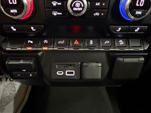 Used 2021 GMC Sierra 1500 SLE w/ X31 Off-Road Package AWD/4WD image 59