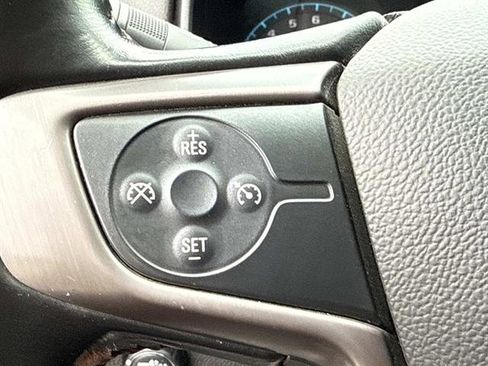 Used 2017 GMC Canyon SLE w/ All Terrain Package AWD/4WD image 24