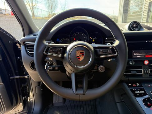 New 2026 Porsche Macan image 15