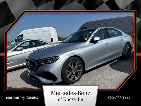 Used 2025 Mercedes-Benz E 350 4MATIC Sedan image 1