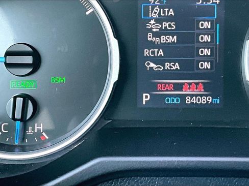 Used 2021 Toyota RAV4 XLE w/ Convenience Package AWD/4WD image 19
