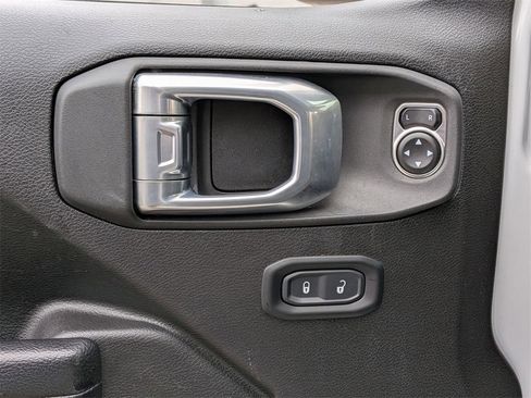 Used 2024 Jeep Wrangler Sport S image 11