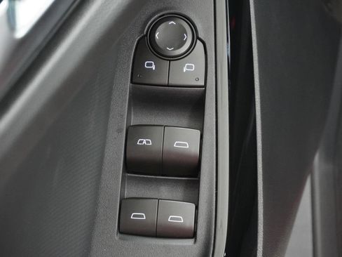 New 2026 Chevrolet Equinox LT image 13