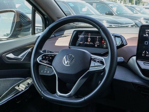 Certified 2023 Volkswagen ID.4 Pro AWD/4WD image 17