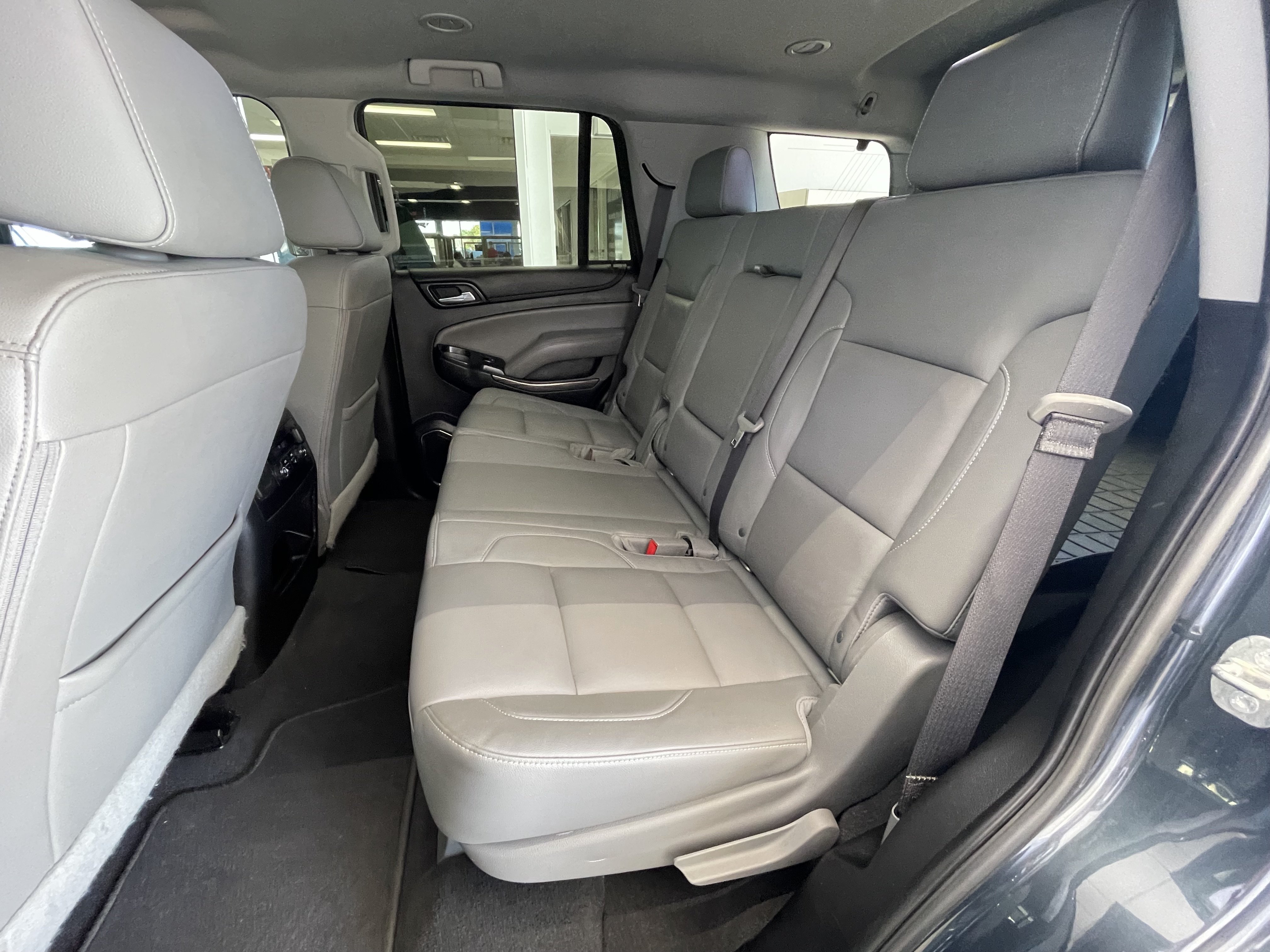 Used 2020 Chevrolet Tahoe LT w/ Luxury Package AWD/4WD image 15