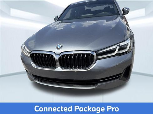 Used 2021 BMW 530i w/ Convenience Package RWD image 2