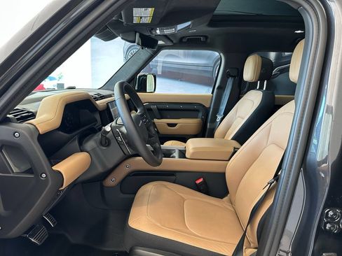 New 2025 Land Rover Defender 110 V8 AWD/4WD image 8