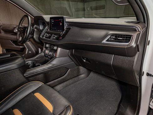 Used 2023 GMC Yukon XL AT4 image 15