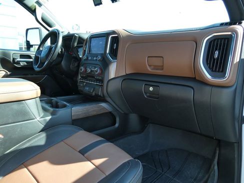 Used 2023 Chevrolet Silverado 2500 High Country w/ Z71 Off-Road Package AWD/4WD image 15