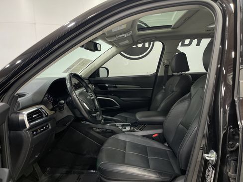 Used 2022 Kia Telluride EX w/ EX Premium Package AWD/4WD image 13