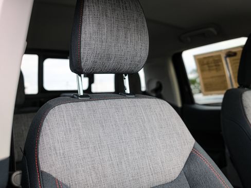 Used 2023 Ford Maverick XLT image 32