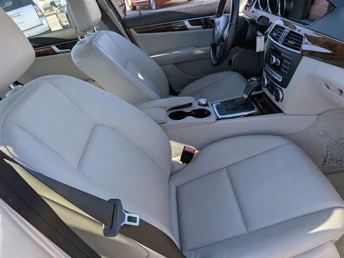 Used 2014 Mercedes-Benz C 300 Sport image 32