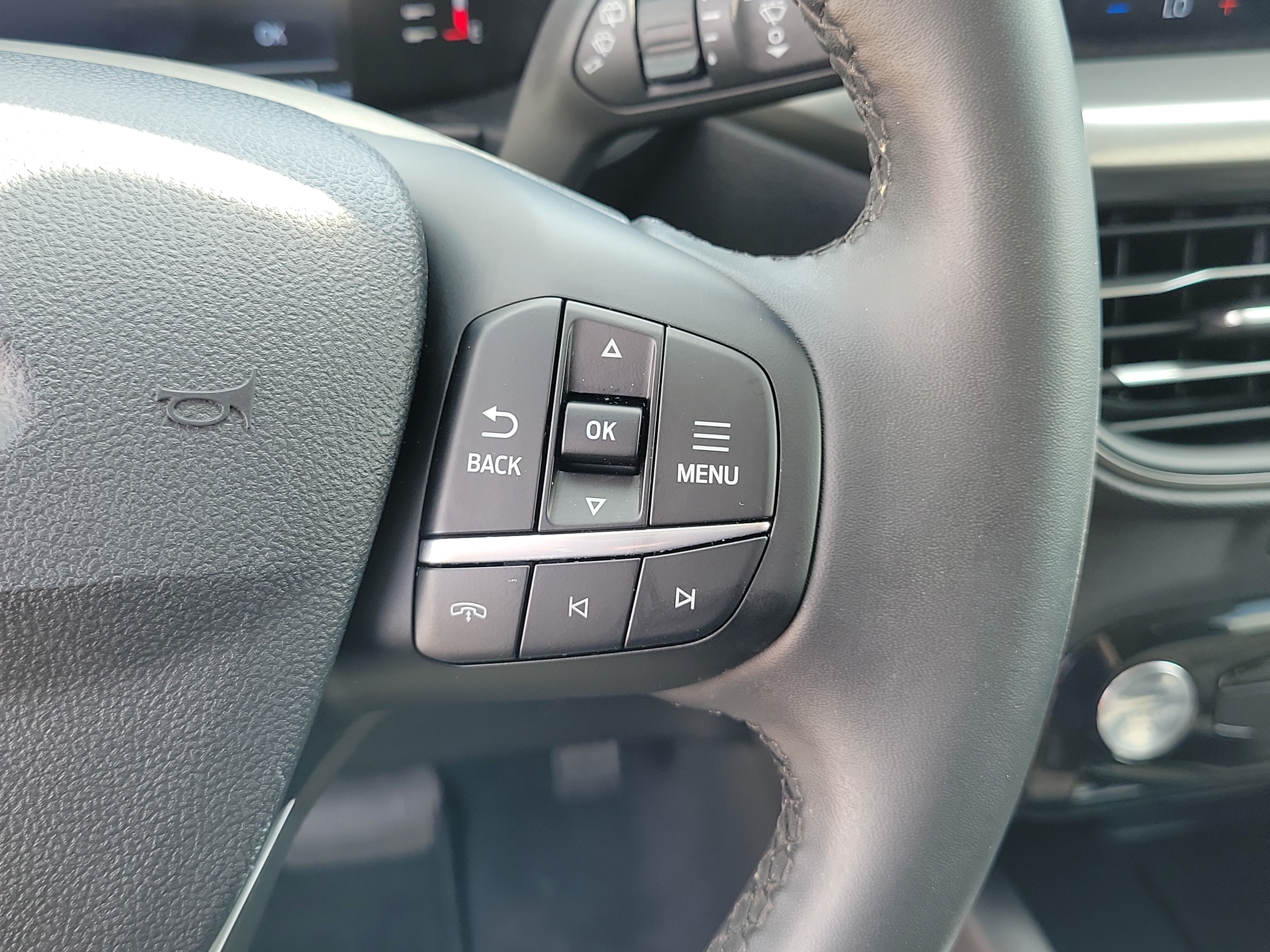 Used 2023 Ford Escape Active w/ Tech Pack #1 FWD image 24