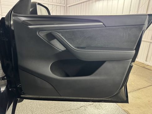 Used 2024 Tesla Model Y Performance AWD/4WD image 43