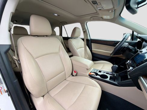 Used 2018 Subaru Outback 2.5i Limited image 14