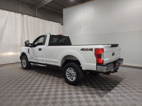 Used 2019 Ford F250 XLT w/ Camper Package AWD/4WD image 2