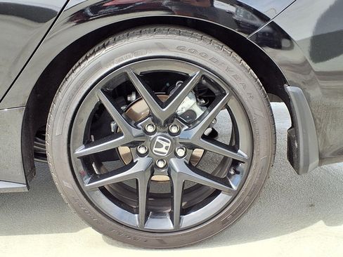 Used 2023 Honda Civic Sport image 7