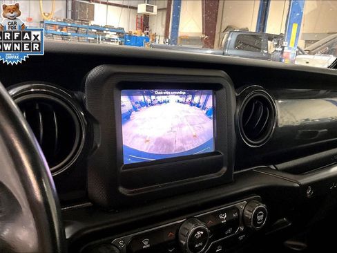 Used 2021 Jeep Wrangler Unlimited Sport AWD/4WD image 17