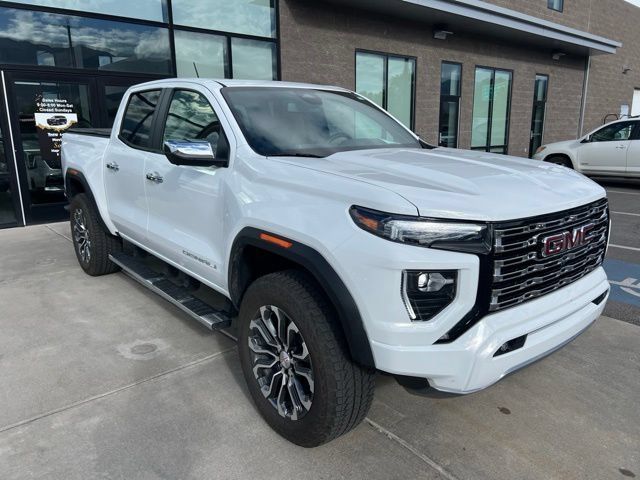 Used 2024 GMC Canyon Denali AWD/4WD image 2