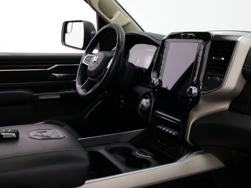 Used 2019 RAM 1500 Laramie RWD image 43