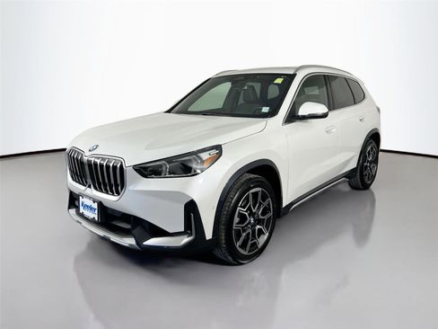 Used 2025 BMW X1 xDrive28i w/ Technology Package image 2