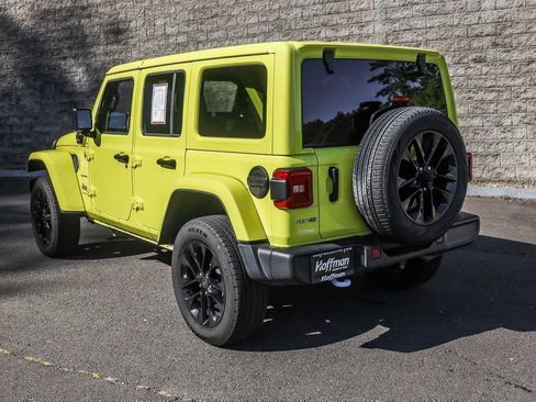 Used 2024 Jeep Wrangler Unlimited Sahara image 9