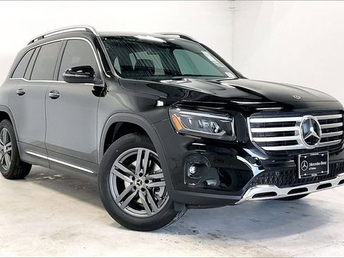 New 2026 Mercedes-Benz GLB 250 image 1