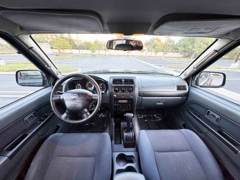 Used 2004 Nissan Frontier XE w/ (PWR) Pwr Pkg image 16