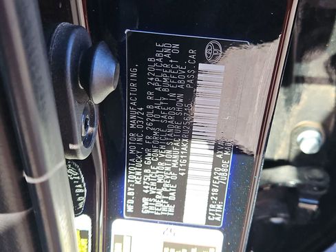 Used 2024 Toyota Camry SE image 35