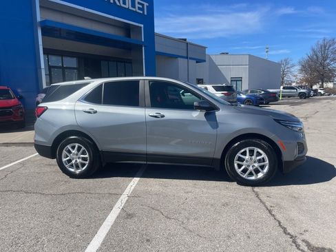 Certified 2024 Chevrolet Equinox LT image 2