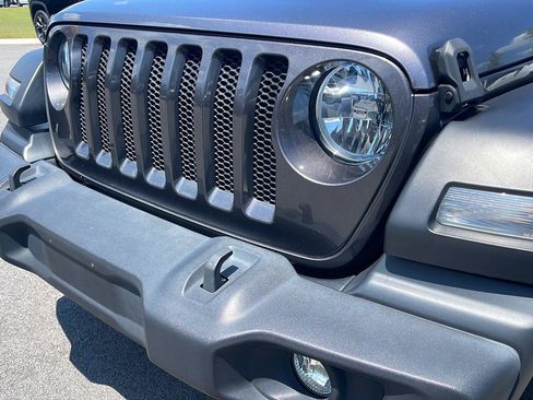 Used 2022 Jeep Wrangler Unlimited Sport AWD/4WD image 13