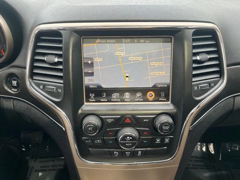 Used 2015 Jeep Grand Cherokee Limited w/ Luxury Group II AWD/4WD image 36