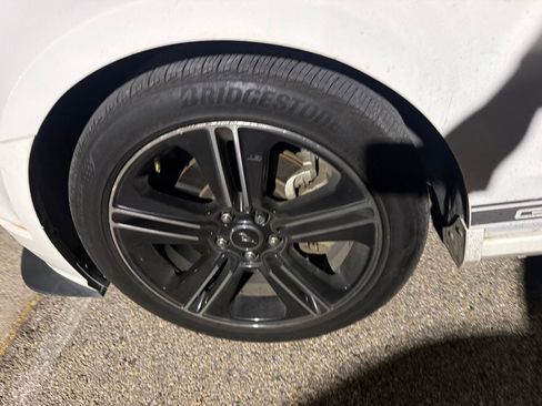 Used 2013 Ford Mustang GT Premium w/ Electronics Pkg RWD image 13