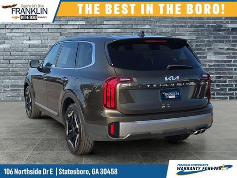 Used 2025 Kia Telluride S AWD/4WD image 3