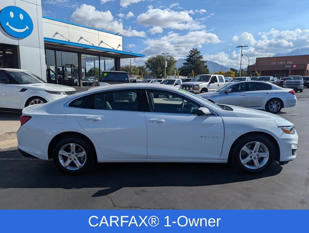 Used 2024 Chevrolet Malibu LT FWD image 2