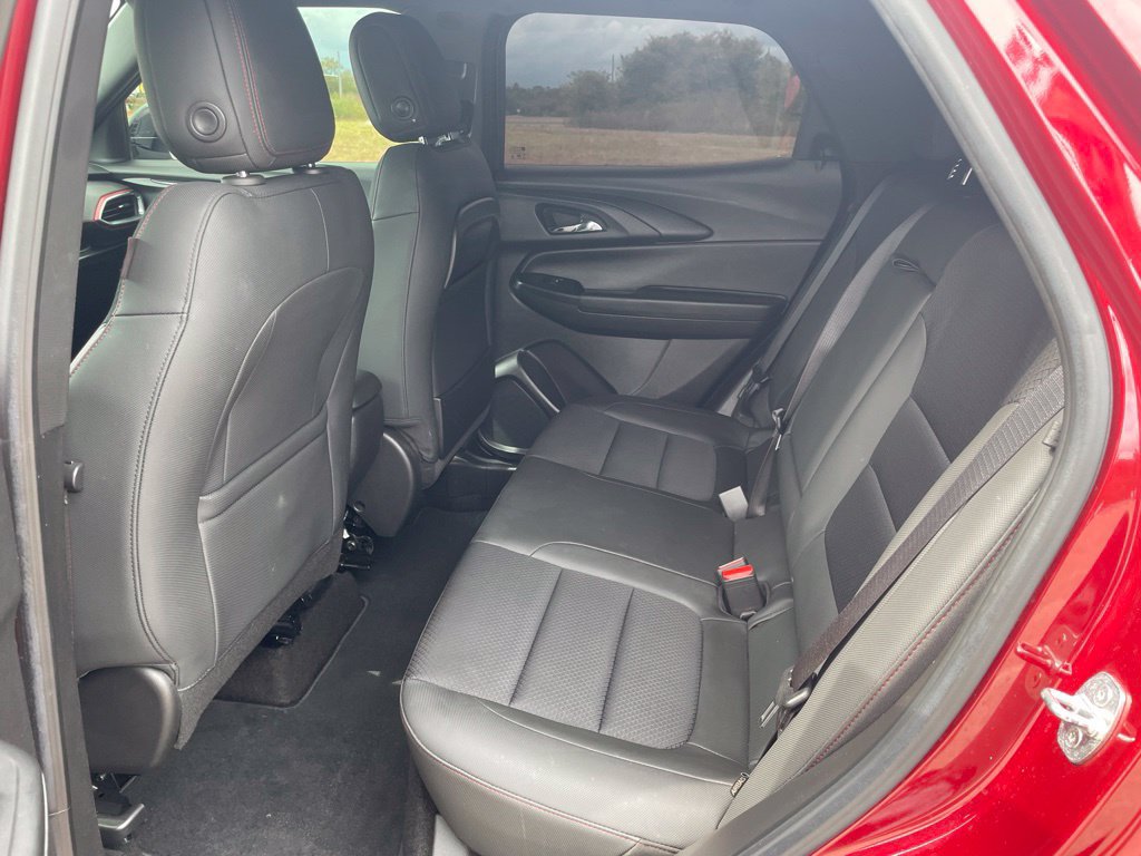 Used 2023 Chevrolet TrailBlazer RS w/ Sun and Liftgate Package FWD image 34