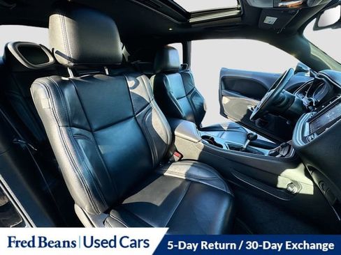 Used 2018 Dodge Challenger R/T image 30