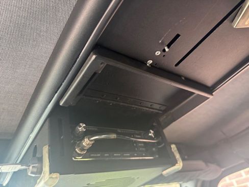 Used 2016 Jeep Wrangler Unlimited Sport w/ Connectivity Group image 20