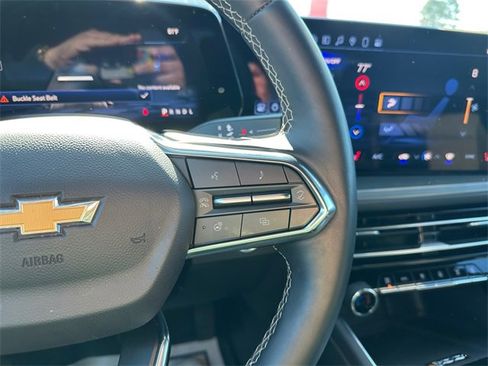 Used 2024 Chevrolet Traverse LT image 23