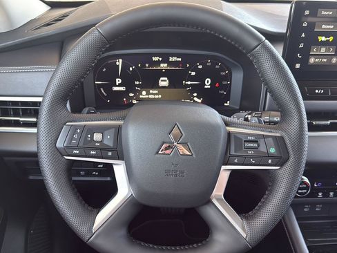 New 2026 Mitsubishi Outlander SE AWD/4WD image 15