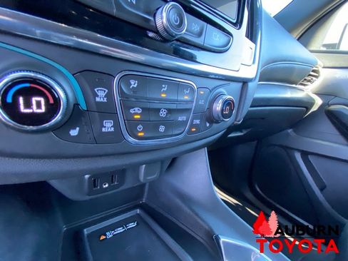 Used 2023 Chevrolet Traverse LT FWD image 45
