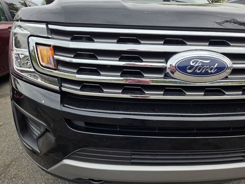 Used 2018 Ford Expedition Max XLT image 38