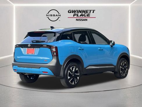 Certified 2025 Nissan Kicks SR FWD image 25