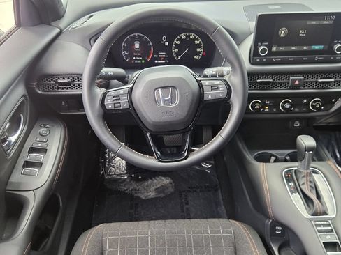 Used 2025 Honda HR-V Sport image 13