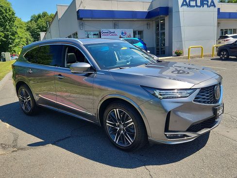 Certified 2025 Acura MDX SH-AWD w/ Advance Package image 4