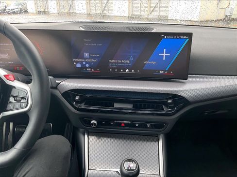 Used 2025 BMW M2 w/ Lighting Package image 32